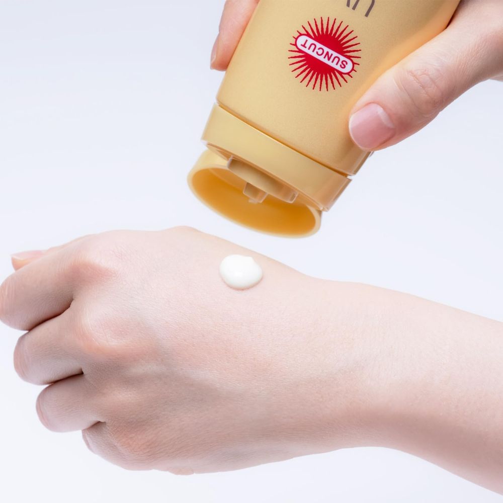 Kose Suncut - جل عباد الشمس مع تأثير مقاوم للماء SPF50+PA ++++ ، 100 غرام