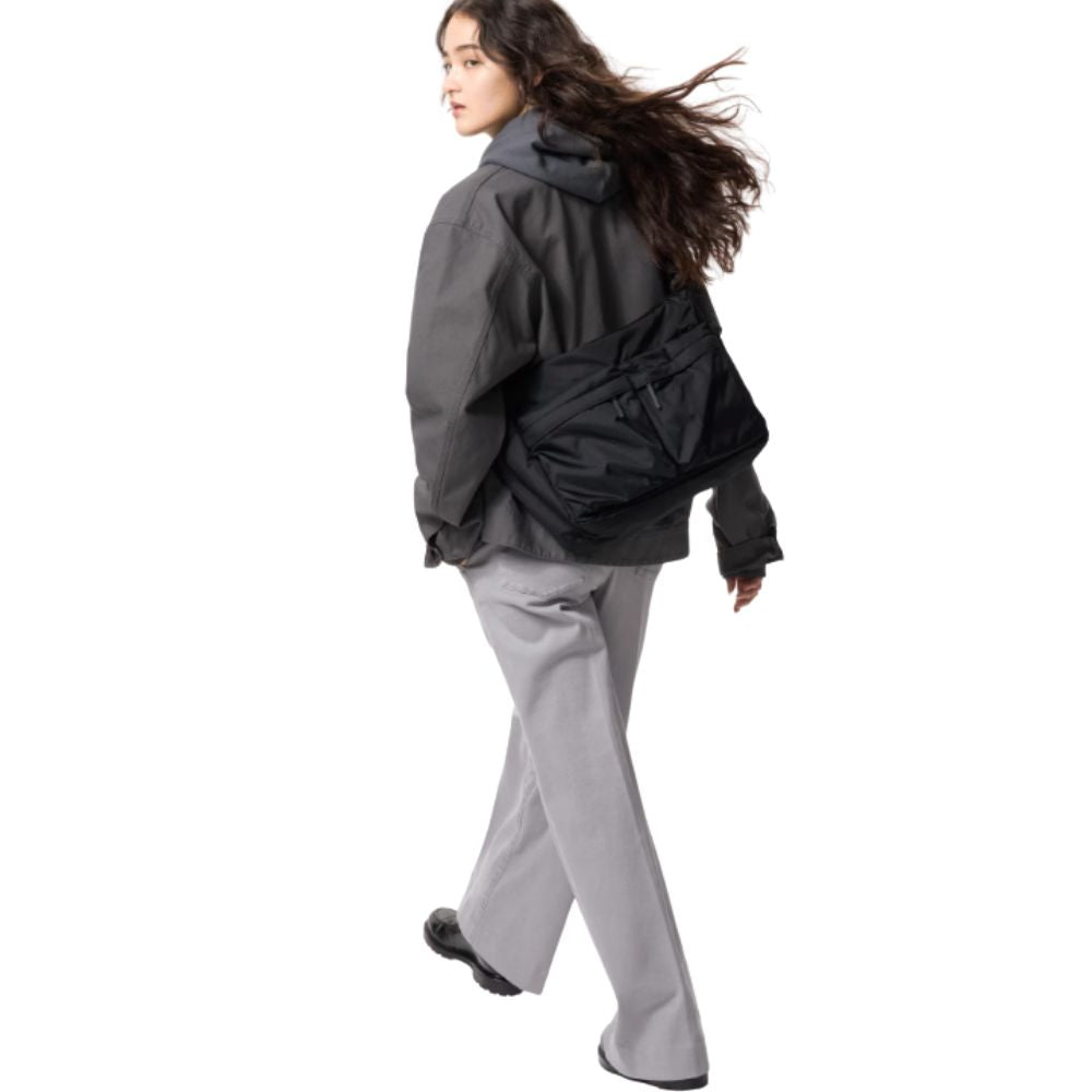 Uniqlo Multi Pocket Shoulder Bag - Мульти-карманная сумка через плечо.