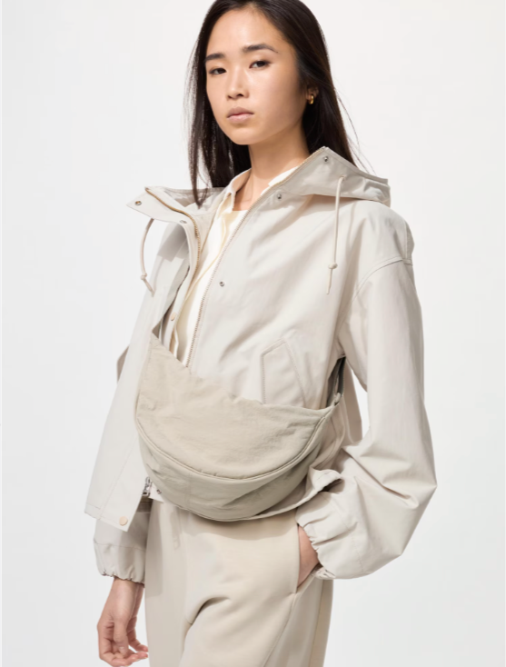 Uniqlo - سترة ماء للسيدات