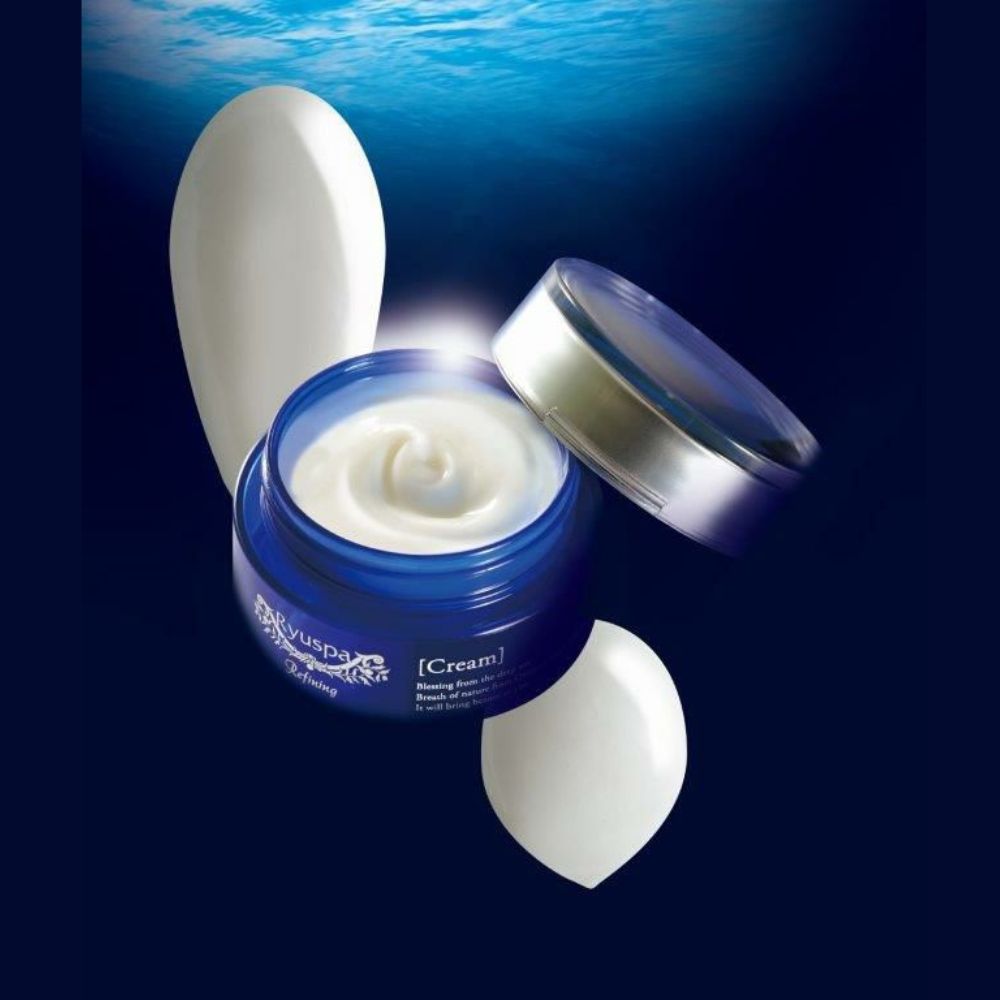 Ryu Spa Refining Cream - Антивозрастной крем с гиалуроновой кислотой, скваланом и растительными экстрактами, 30 г.