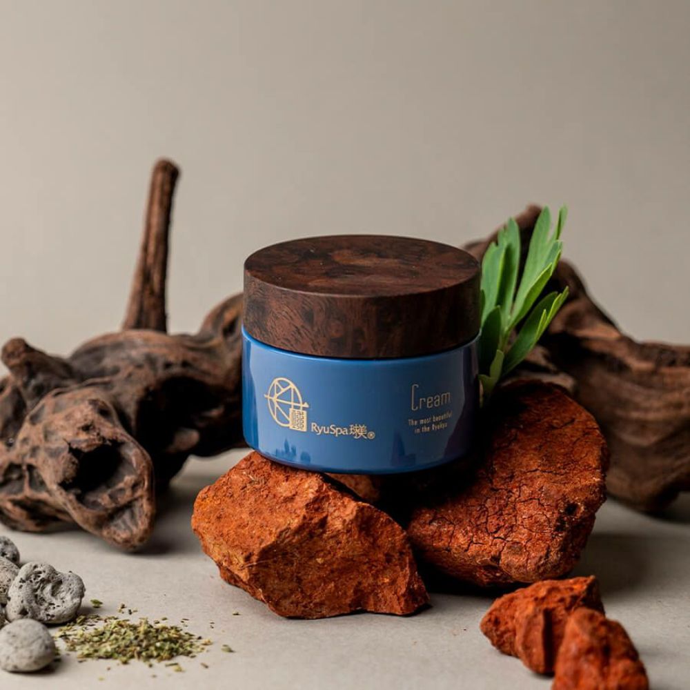 Ryu Spa Kumi Cream - مرطب مع مستخلص طول العمر المخمر ، البروبيوتيك والكراميد ، 30 غرام.