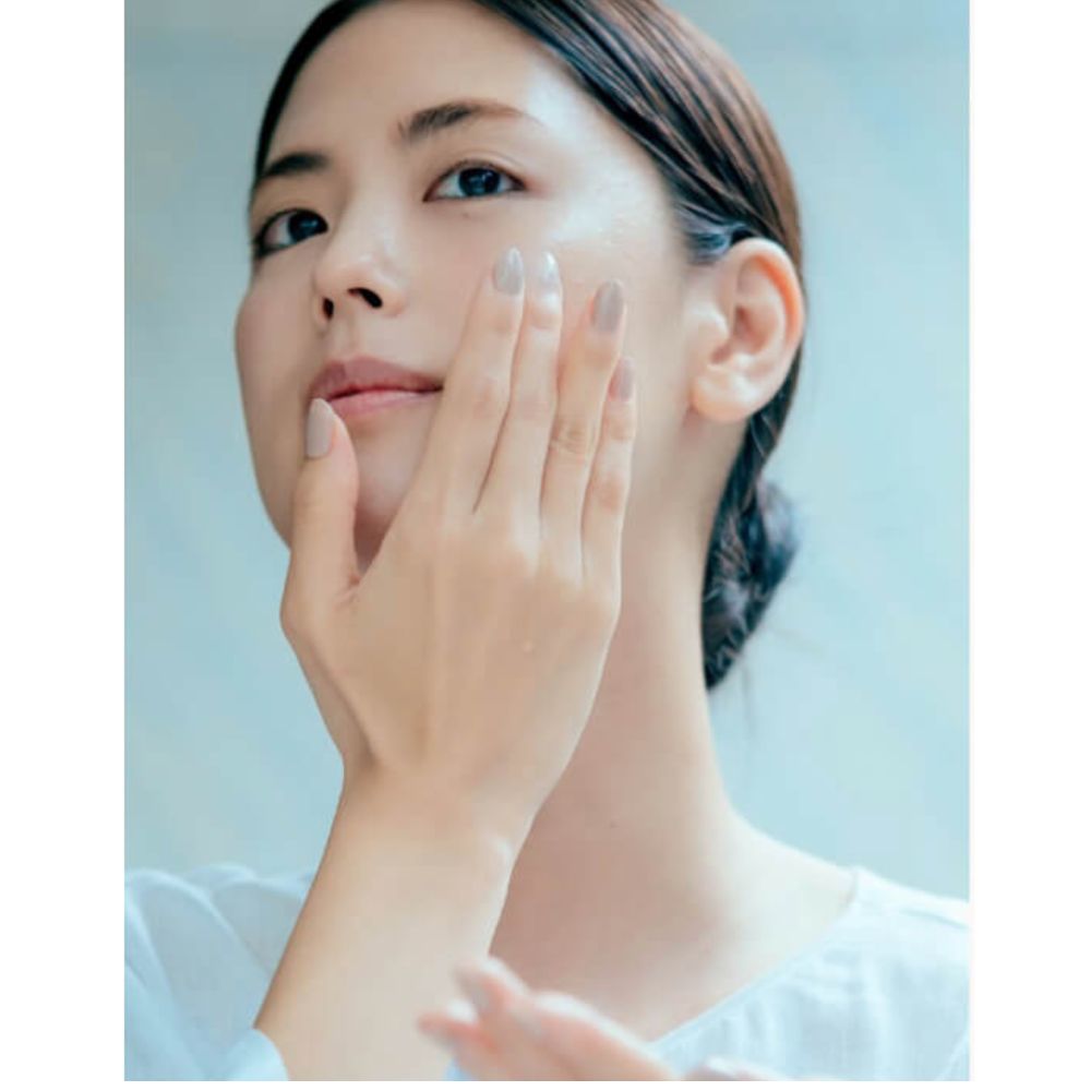 Ryu Spa Resort Treatment Oil هو زيت رعاية متعدد الوظائف مع رائحة الحمضيات ، 30 مل.