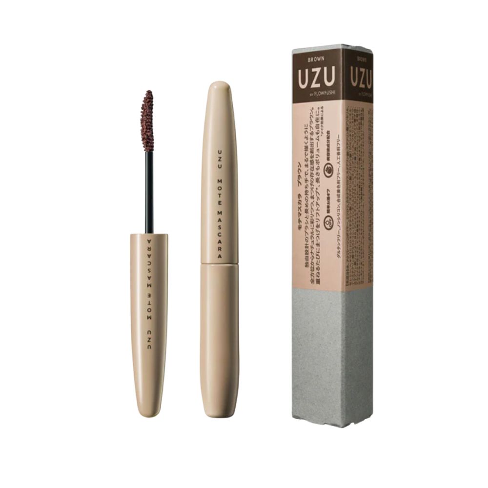 Mote Maskara Uzu is a lengthetic and giving volume mascara, brown color.