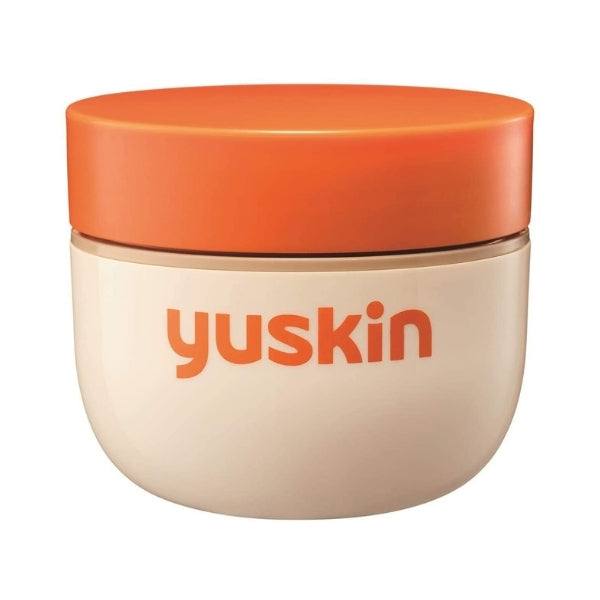 Family Medical Cream Yuskin A - Увлажняющий и смягчающий крем, 120 г
